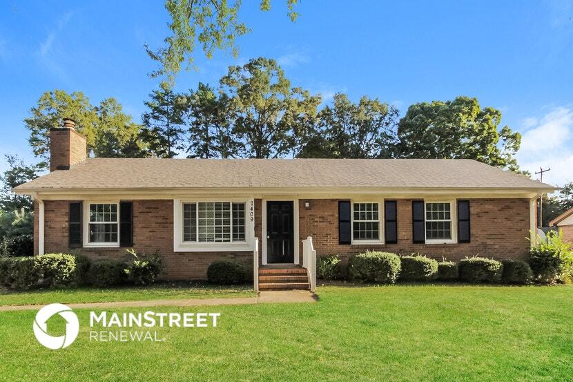 7409 Pawtuckett Rd in Charlotte, NC - Building Photo