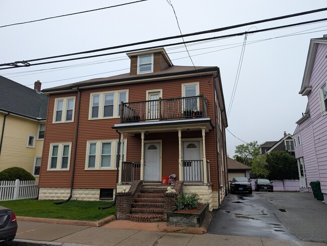 49 Adams St, Unit 2