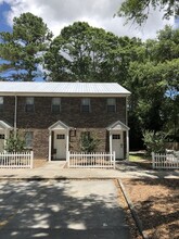 Bonham Bay Townhouses in Wilmington, NC - Building Photo - Building Photo