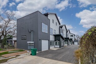 106 Bank in San Antonio, TX - Building Photo
