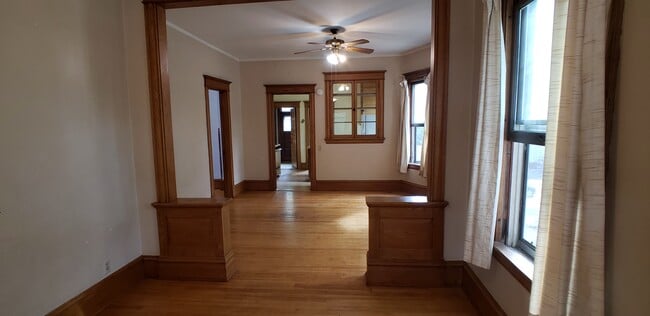1014 17th Ave SE, Unit 1 in Minneapolis, MN - Building Photo - Building Photo