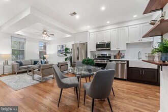 744 Columbia Rd NW in Washington, DC - Building Photo - Building Photo