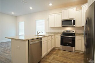 8960 Brigade Trail in Pensacola, FL - Foto de edificio - Building Photo