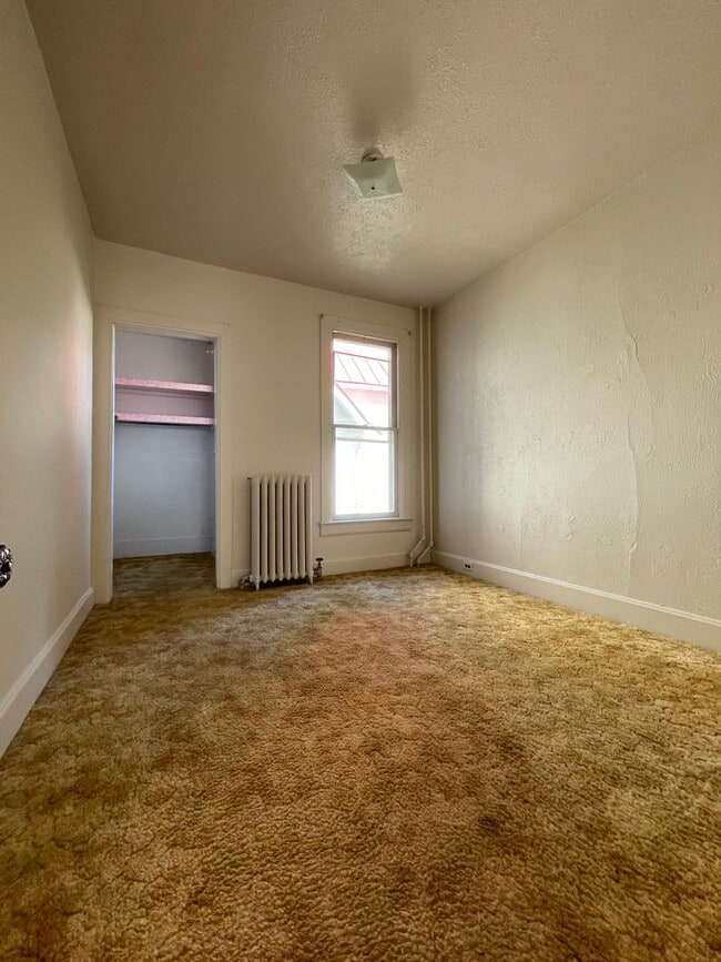 property at 406 15th St S