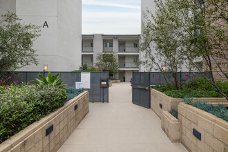 13045 Pacific Promenade in Playa Vista, CA - Building Photo - Building Photo