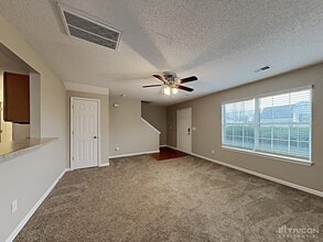 325 Hampton Ridge Dr in Greer, SC - Building Photo - Building Photo