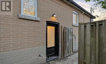 162 Tower Dr in Toronto, ON - Building Photo - Building Photo