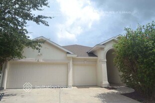 3209 Wandering Oaks Dr in Orange Park, FL - Building Photo
