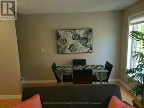 3-113 Everson Dr in Toronto, ON - Building Photo - Building Photo