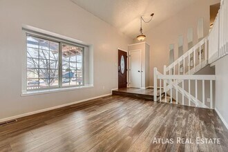 8055 Pinoak Ct in Colorado Springs, CO - Building Photo - Building Photo