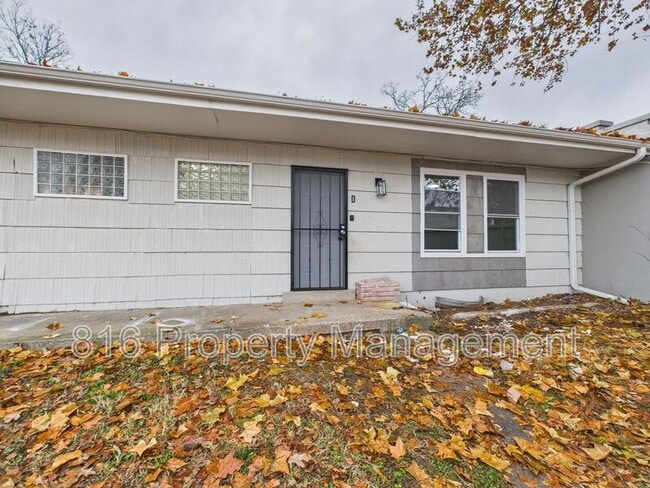 7560 Prospect Ave in Kansas City, MO - Building Photo - Building Photo