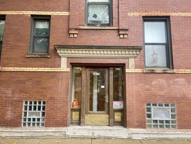 property at 3270 W Dickens Ave