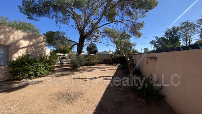 2601 N Forgeus Ave in Tucson, AZ - Building Photo - Building Photo