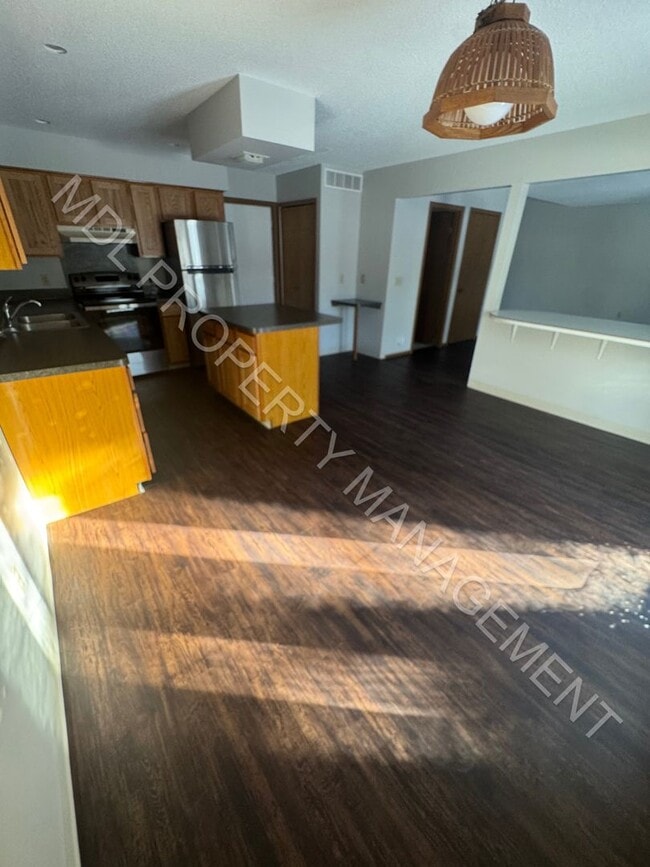 2345 Darwin Ln in Saginaw, MI - Building Photo - Building Photo