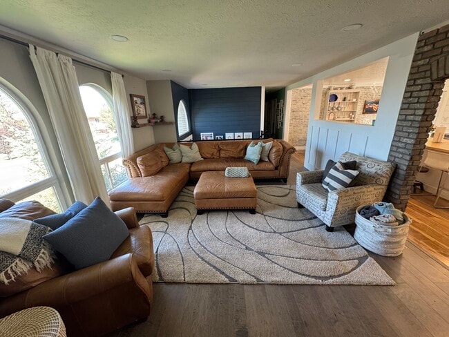 325 Brentwood Ln in Bountiful, UT - Building Photo - Building Photo