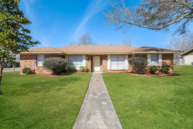 property at 112 Easthaven Dr