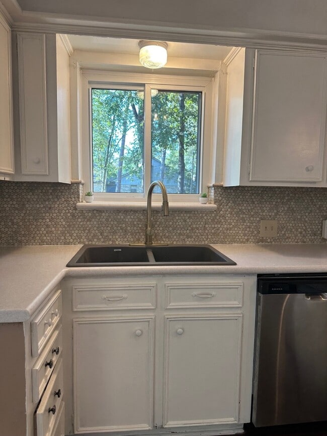 property at 1914 Indian Shores Rd