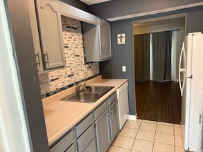 4 Wood Lane in Huntington, WV - Building Photo - Building Photo