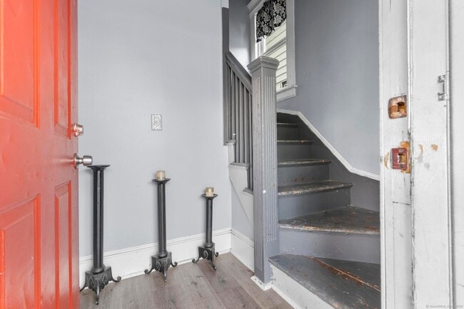 565 Carroll Ave, Unit 1 in Bridgeport, CT - Building Photo - Building Photo