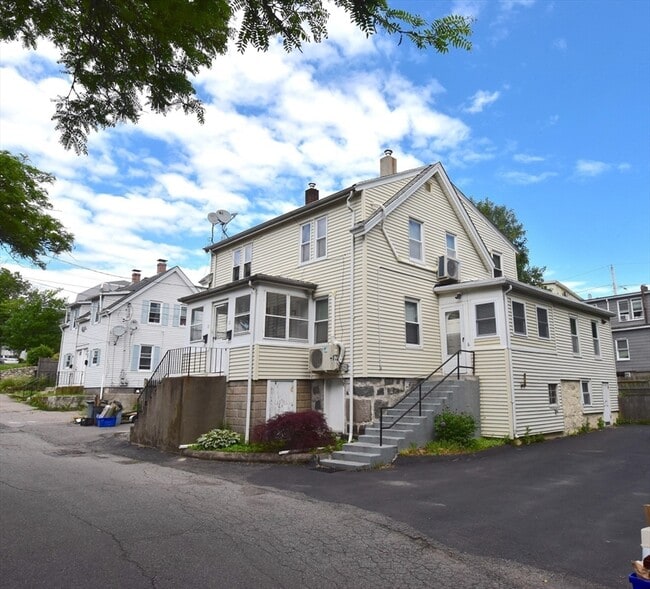 property at 12 Parmenter Pl
