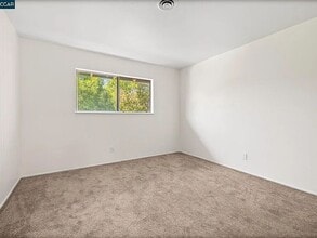 142 Blue Ridge Dr in Martinez, CA - Building Photo - Building Photo
