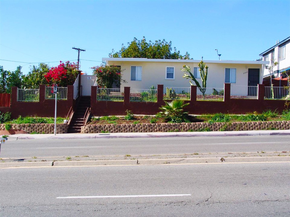 2504-2510 Fairmount Ave in San Diego, CA - Building Photo