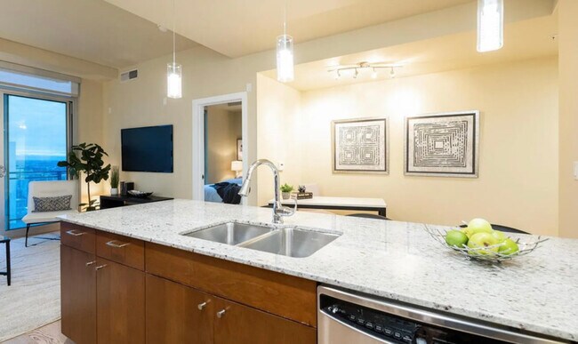 2001 Lincoln St in Denver, CO - Building Photo - Building Photo