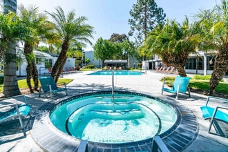 The Grove in San Jose, CA - Building Photo - Building Photo