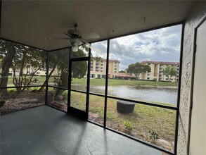 1232 S Military Trail in Deerfield Beach, FL - Building Photo - Building Photo