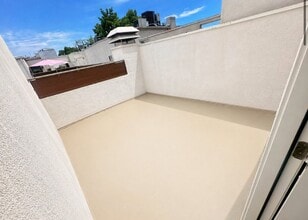 15009 Moorpark St in Los Angeles, CA - Building Photo - Building Photo