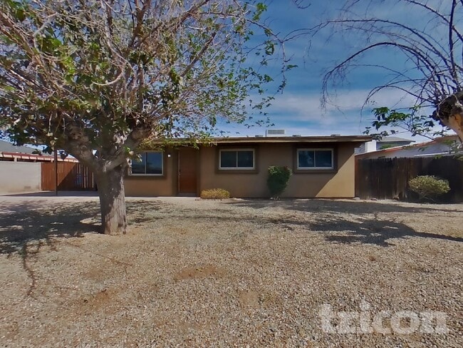 2932 W Caribbean Ln in Phoenix, AZ - Building Photo - Building Photo
