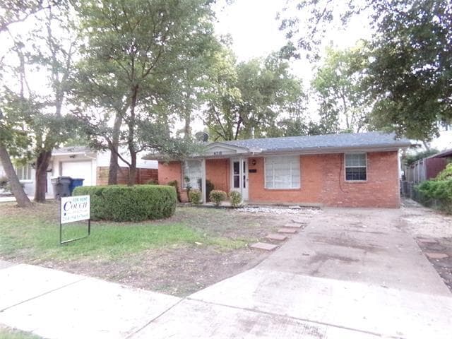 property at 4318 Bonham St