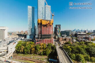425 Summit Ave in Jersey City, NJ - Building Photo - Building Photo