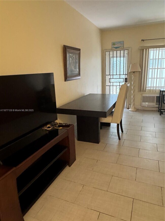 6494 Collins Ave in Miami Beach, FL - Building Photo - Building Photo