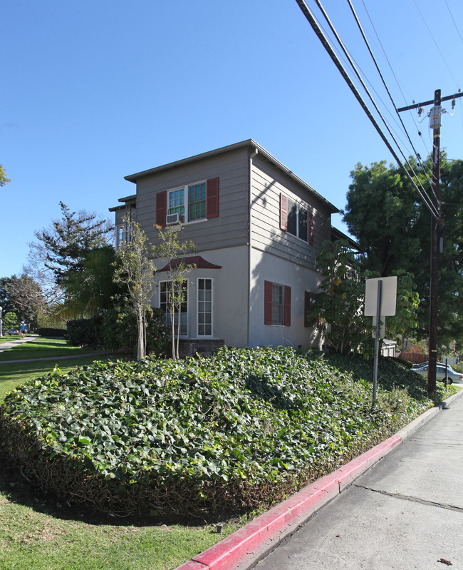 3270 Rowena in Los Angeles, CA - Building Photo - Building Photo