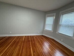 28 Presley St, Unit 1 in Malden, MA - Building Photo - Building Photo