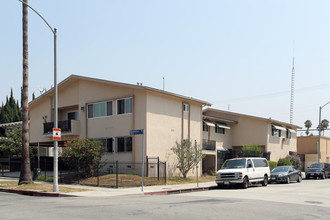 4515 W 1st St in Los Angeles, CA - Building Photo - Primary Photo