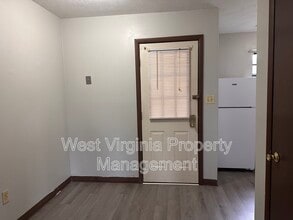 82 Beagle Club Rd in Jumping Branch, WV - Building Photo - Building Photo