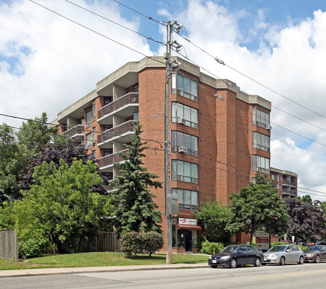 Blair Court in Toronto, ON - Building Photo - Building Photo