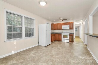 5325 Cold Harbor Dr in Charlotte, NC - Building Photo - Building Photo