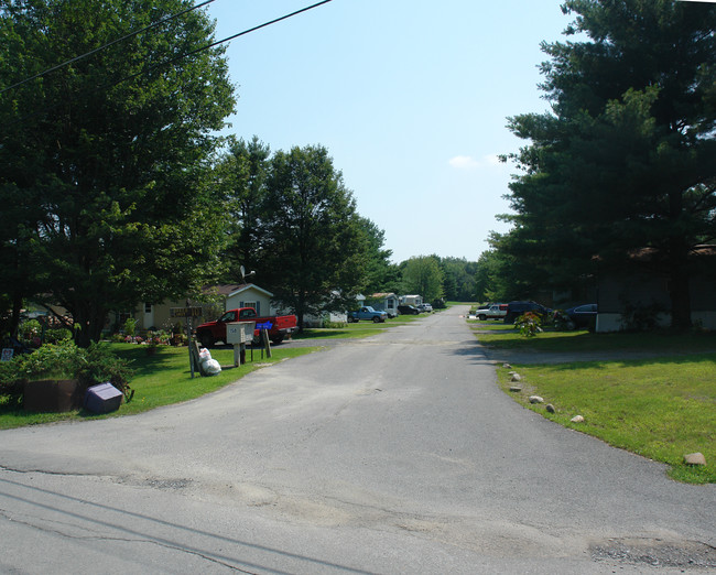 158 Bellen Rd in Broadalbin, NY - Foto de edificio - Building Photo