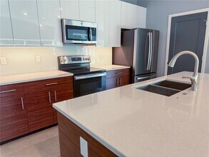 2534 Grandview Ave in Sanford, FL - Building Photo - Building Photo