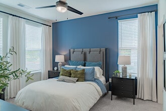 Evolve at the Pines in Greenville, NC - Building Photo - Interior Photo