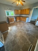 809 N Oakley St in Saginaw, MI - Building Photo - Building Photo