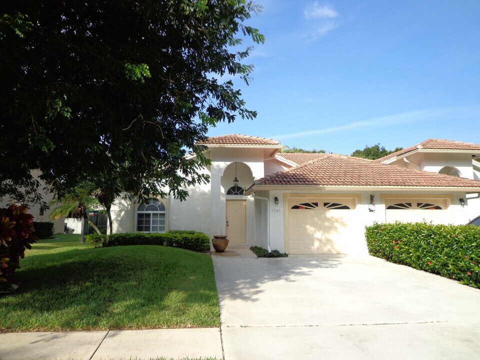 1141 Mulberry Pl in Wellington, FL - Building Photo