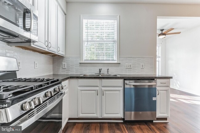 6067 Ticket Way in Woodbridge, VA - Building Photo - Building Photo