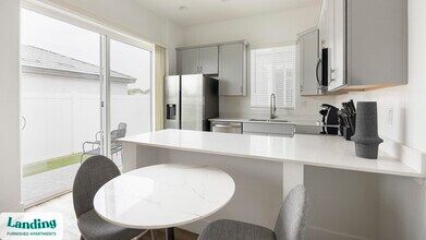 8200 W Encanto Blvd, Unit 39 in Phoenix, AZ - Building Photo - Building Photo