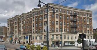 374 Chestnut Hill Ave, Unit 4 in Boston, MA - Building Photo