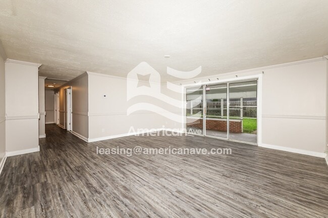 5335 Flotron Dr in Dayton, OH - Foto de edificio - Building Photo