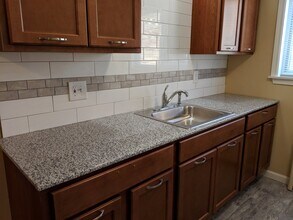 1521 Sutton Ave in Cincinnati, OH - Building Photo - Building Photo